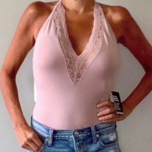 EXPRESS PINK LACE DETAIL BODY SUIT SIZE: SMALL